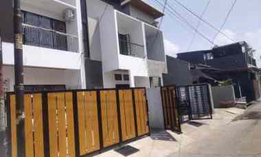 Rumah Baru 2 Lantai di Perumnas 1 Kota Bekasi