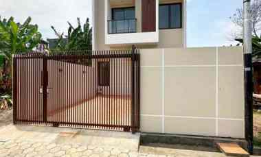 Rumah Baru 2 lantai Jalan Raya Kodau Kota Bekasi