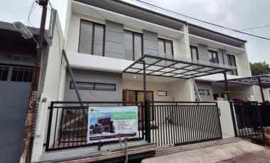 Rumah Dijual di Cisaranten