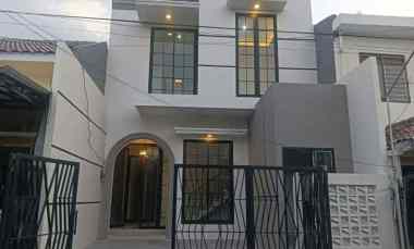 Rumah Baru 2 Lantai Mulyosari Row Jalan 2.5 Mobil