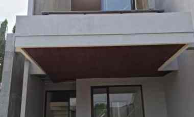 Rumah Baru 3 Lantai dalam Townhouse Pondok Indah