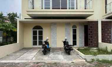 Dijual Rumah 2 Lantai Didalam Cluster Mampang Indah 2 Rangkapan Jaya