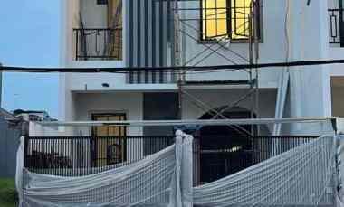 Rumah Dijual di Galaxy Bumi Permai