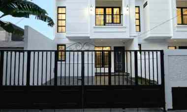 Rumah Dijual di Pondok Bambu