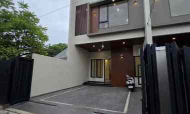 Rumah Baru dekat Mal Arion Rawamangun