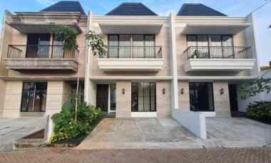 Rumah Baru Design Klasik Modern di Jatiwaringin Bekasi