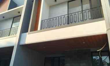 Hunian Eksklusif Baru Gress Area Manyar, hanya 5 menit ke Galaxy Mall