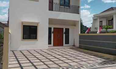 Rumah Dijual di Jl Cisaranten Kulon