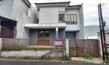 Rumah Dijual di Jalan Budi