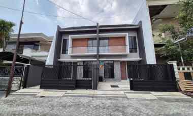 Rumah Baru Manyar Kertoadi Lebar 6 dekat Galaxy Mall