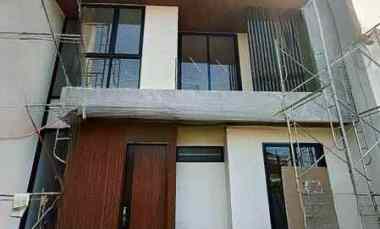 Rumah Baru Manyar Kertoarjo Surabaya