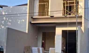 Rumah Baru Manyar NEW, MINIMALIS, Row Lebar 3 Mobil