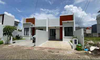 Rumah Baru Modern dekat Exit Tol Malang