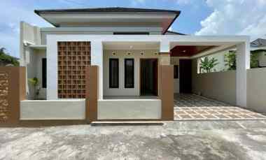 Rumah Baru Siap Huni dekat Exit Tol Tamanmartani
