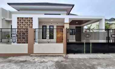 Rumah Baru, Siap Huni dekat Kampus Ukrim Jogja