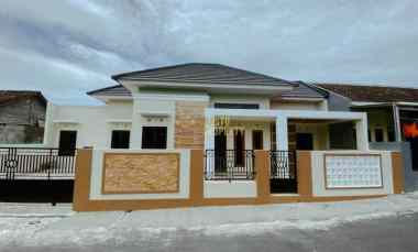 Rumah Baru, Tanah Luas, View Sawah di Kalasan, Sleman