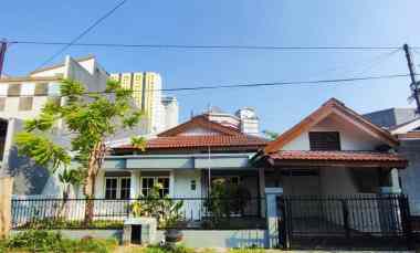 rumah baruk utara xiii 11 dekat superindo merr