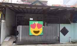 Rumah Minimalis dalam Cluster hanya 1 km ke Bandara Soekarno Hatta