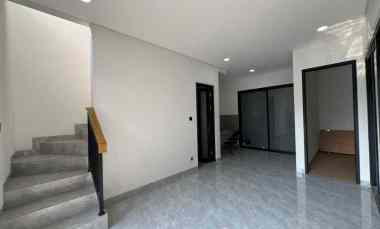 Rumah Bebas Banjir dekat Toll Pamulang