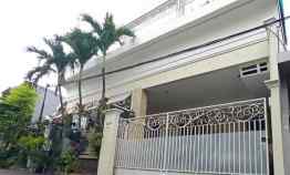 Dijual Rumah Secondary Kolam Renang dekat Tol Bintaro Sektor 9 Tangsel