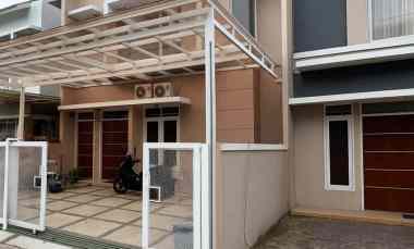 Rumah Bonus Kost Full Isi di Cisaranten Kulon