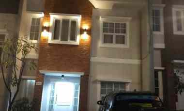 Rumah Cantik dengan Desain Eropa Asri di Sariwangi Bandung