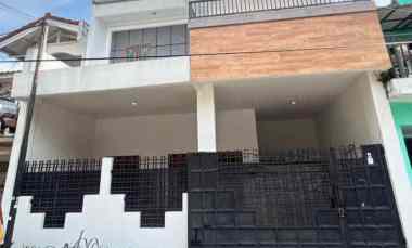 Rumah Cantik di Griya Bintara Indah