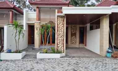 Rumah Cantik Fungsional di Mertoyudan, Magelang