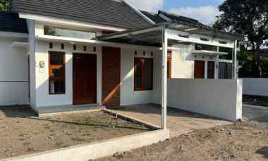 Rumah Cantik Harga Murah Tanah Luas di Kalasan