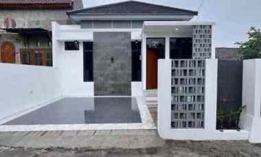 Rumah Cantik Nyaman Lokasi Strategis dekat Kampus Uii