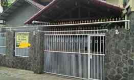 Jual Cepat Rumah 2.5 Lantai Semi Furnished di Condet
