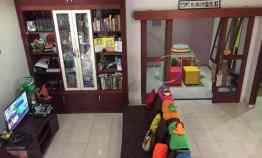 Rumah di Limo 2 Lantai Semi Furn Dlm Perumahan dekat ke Cinere