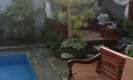 Rumah Kolam Renang Cisaranten dekat Arcamanik, Antapani Bandung