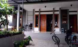 Rumah Asri Ciwaruga dekat Gegerkalong Sariwangi Sarijadi Bandung