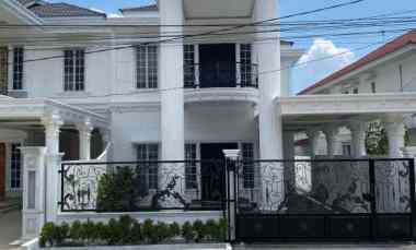 Rumah Classic 2 Lantai di Komplek Pemda Pekanbaru