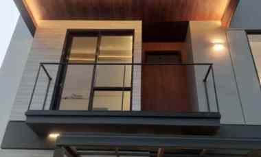Rumah Cluster 2,5 Lantai di Pancoran Mas Depok
