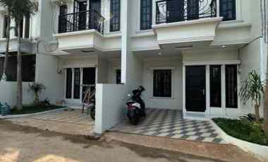 Rumah Cluster Classic Style Jagakarsa Jakarta Selatan