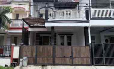 Rumah Dijual di Cluster Taman Puspa Kota Harapan Indah Bekasi