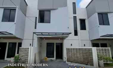 Rumah Condet Jakarta Timur 3 Lantai dalam Cluster