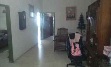 Rumah 2 Lantai dekat Kampus Ikip Pasuruan Kota