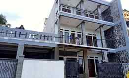 Rumah Second 3 Lantai Ada Kolam Renang di Dago Pakar