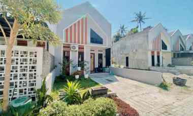 Rumah dalam Cluster One Gate Design Scandinavian