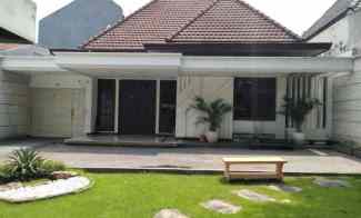 Rumah Dijual di Jl. Raya Darmo Surabaya