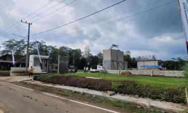 Rumah dekat Gor Ken Arok