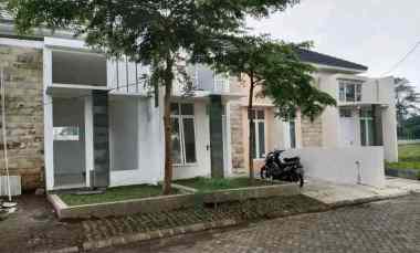 Rumah dekat Ponpes Modern Al Rifai dan Ponpes Annur