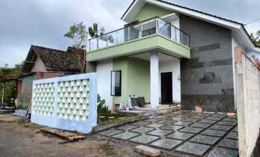 Rumah dengan View Cantik di Sumberarum Godean