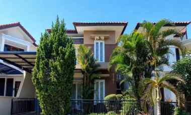 Rumah Dharmahusada Regency Row Jalan 3 Mobil