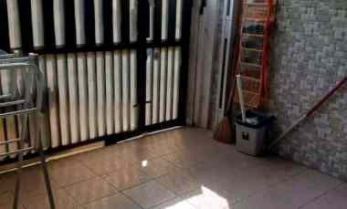 Rumah Dijual di kompleks Crewet
