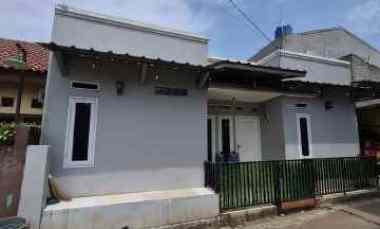 Rumah di Meruyung Limo Depok Kubah Emas