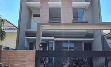 Rumah di Nginden, New Gress, Startegis, One Gate System